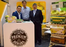 Hugo Galarza from Premium Banana with customers. Ecuadorian producer of Cavendish bananas.