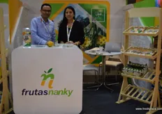 Gustavo Lopez and Mayra Guanim are representatives for Frutas Nanky. This Ecuadorian company offers mainly exotic fruit such as dragon fruit.