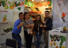 Fabio Contreras, Vipawalee Watjanapinyo, Daniela Contreras, Mc. Nattopen Suguratanukul from companies Ocati and Siam Fresh.