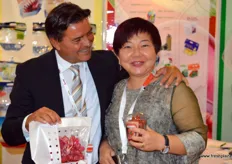 Italian Guillin cooperates with Chinese CCA Packaging Manufacturing. Massimo Bellotti together with Alice Ching Chiu, Managing Director.