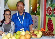Kang Zeng Zhi, to the right, is manager at Hebei Jiahua Agriculture Product