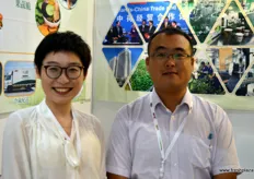 Monica Wang and Yin Shi Mao of Shandong Shouguang Vegetable Industry Group.