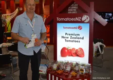Simon Watson with New Zealand Tomatoes.