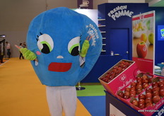 Le apple from Blue Whale.