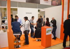 Many visitors at the Vergro booth.