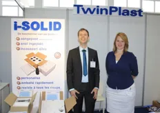 Sven Wouters and Steffy de Becker of TwinPlast. The company supplies packing, concrete formwork, 3D shapes and transport trays for all sorts of products. They presented i-Solid at the fair, amongst other products. I-Solid is a three-layered concept that completely protects and even cools products during shipment. It also absorbs shocks during transport, meaning products will be delivered to buyers in good condition.