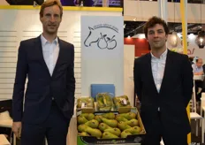 Devos Group, Pieter Devos and Dries Vanrijsselberghe promote their class 1 top fruit products.
