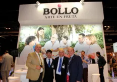 Managing and sales team with José Vercher at the stand of Bollo, a flagship melon, watermelon and citrus brand.