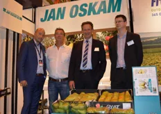 Participant of the Fruit Attraction from the very first beginning: Jan Oskam. Much demand for large size Conference and Golden Delicious in Spain. Erik Oskam, Johnny Tielrooij of Satotukku from Finland, Kees Oskam and Erik Flux.