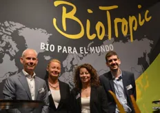 Bio Tropic, Ronald Vianen, Pernille Dynesen, Suzana Paradelo, Vivien Hublier. Bio Tropic supplies a total organic packet and imports its trade from Spain, Germany, Italy, France and the Dominican Republic. The company has its own production of pineapple in the Ivory Coast.
