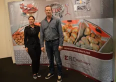 Aracelys Perez and Hans Muis of ERC. The Spanish market is becoming increasingly important. Spain has much demand for weighing and packing machines.