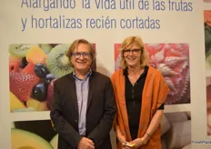 Enrique Morera and Antionette Jakobs from Agricoat.