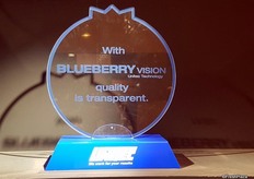 Unitec and the blueberry vision technology. Presented this year january. It's the first technology at global level that is able to analyze up to 100% of the fruit surface. Thanks to this innovative technology it's possible to classify fruits according to their degree of ripeness or their softness. In addition to the usual parameters sich as size and colour, it selects external defects visable to the naked eye.