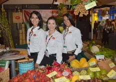 Paulina Orrego, Katalina Moreno and Sindy Figueroa with Ecoripe Tropicals, having a lot of exotic fruit varieties on display.