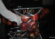 Two pound pouch bag of Juic! Apples.