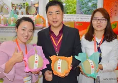 Xin Wang, Liu Jingle and Sha Duan of Hainan Pure Green Agricultural Research and Development.
