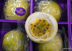 Special yellow passion fruit variety