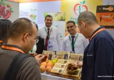 Wide interest from the audience for Egyptian dates and citrus at the stand of Fruit Link.
