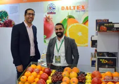 Daltex produces citrus, grapes and pomegranates in Egypt. The company is excited about the recent opening of the Chinese market for Egyptian grapes. To the left is Ahmed Tawfik, the Commercial Director, and to the right is Mostafa Ali, responsible for customer relations.