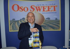 Mark Breimeister with Oso Sweet onions, proudly showing a bag of Peruvian onions that are available until March.