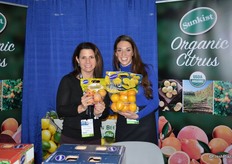 Julie DeWolf and Joan Wickham with Sunkist, showing Pink Variegated Zebra Lemons and Meyer Lemons.