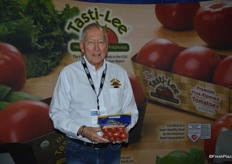Michael Ryshouwer with Bejo Seeds shows Mountain Magic tomatoes. This tomato variety originates in North Carolina, but is grown in Florida this time of the year.