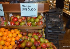 Mangos on promotion.