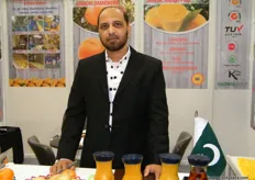 Muhammad Sheikh, Manager Sales, Iftekhar Ahmed (Pakistan); IAC offers proccessed mangoes as well.
