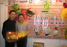 Nattapon Suewatanakul with wife Apple at Siam Fresh (Thailand) stand; mangoesteen and mango inquiries were non-stop at their stand.