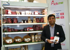 Priyatham V of Sam Agritech (India); exhibited at FL: pomegranate arils, pomegranate juice shots and the chocolate-coated arils.