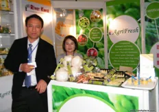 Pilankan Ritthito (r) with a colleague; a Thai company know for their baby corn, fresh okar and asparagus.