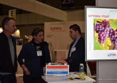 Djoko Shuklev from Vittoria (right), speaking to customers.