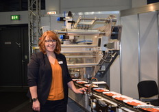 Nadine Barsch showing the tray less apple flow packs from Barsch.