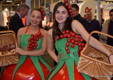 The girls from Tomato Blend, handing out samples of tomato juice and gazpacho to visitors.