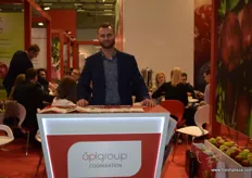 Tomasz Surminski- Sales Representative from APL Group.
