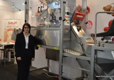 M&P Engineering were at the trade show with a pneumatic onion peeler. It is a mechanical machine with one motor giving customers simple and low cost maintenance. Pamela Nugent was at the stand.