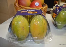 HLB's 4-pack of papayas that was designed during the Olympic Games in Rio last year to show the connection between fruit and the Olympics. The inside of the label contains more information on Brazil.