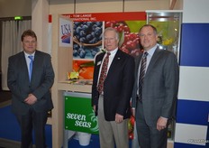 Miles Fraser-Jones, Rock Gumpert and Greg Reinauer with Tom Lange/Seven Seas.