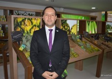 Alexander Roman representing Essential Costa Rica