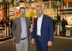 Carlo de Haas with his American colleague from FlyUs