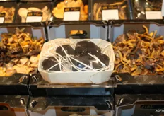 Black truffles for the gourmet consumer