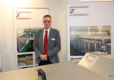 Arno Simons, of Ingenieursbureau Schneider, attended the fair once again after a year's absence