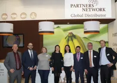 Partners Network, from Nunspeet, has been active in the export of meat, fish and poultry in Asia, Africa, Russia, Ukraine and Central Asian countries. In 2014, the Nunspeet-based importer and exporter expanded to the fruit and vegetable sector. At sells The fruit and vegetable department is mainly focused on citrus from Argentina and South Africa and bananas from Ecuador, Costa Rica and Colombia. The company sells the fruit in Russia, Kazakhstan and Kyrgyzstan to supermarkets, wholesalers and fruit stores. On the right, Erik Frens