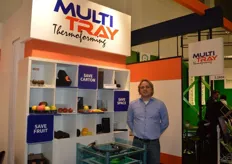 Multitray supplies fresh produce packing materials. Marco van Heugten says that the company can develop a modern packaging with the customer. Trial models are created using laser techniques. The fruit saver is also available, for additional protection of the fruit.