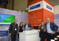 Marco Vermet, Nicole Coens, Jack Kloosterboer, Monica Marijs and Willem Nowee from Kloosterboer. They are at the fair to promote Coolport. Coolport is the multimodal terminal in the Eemshaven of Rotterdam. Mid-May, 400,000 pallets can be stored and dealt with at this location.