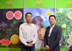 Wen Min Dong is the President of Pinghe Flourish Fruit Industrial. The sweet girl on the photo in the back carrying a pomelo is his daughter.