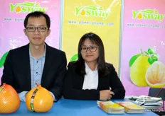 Cheng Zhou Yin and Julia Lin of Yosway (Zhangzhou Yosway Fruit Industry).