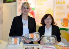 Kathrin Harden of Spettmann together with Judy Pang of Qingdao O'Natur Bio-Tech.