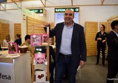 Carlos Cumbreras, manager of Grufesa, launching new strawberry packaging formats for Valentine's Day.