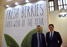 Alberto Jiménez and Thomas at the stand of Euroberry, of the Hortifruit group.